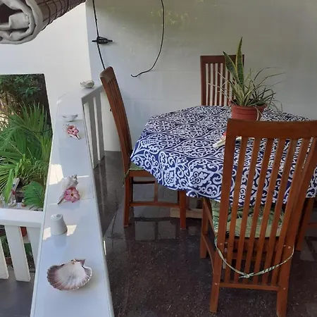 Corner Bay Apartments Beau Vallon,Mahe Victoria Exterior photo