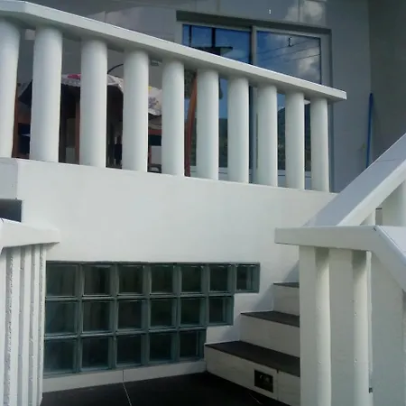 Corner Bay Apartments Beau Vallon,Mahe Victoria Exterior photo